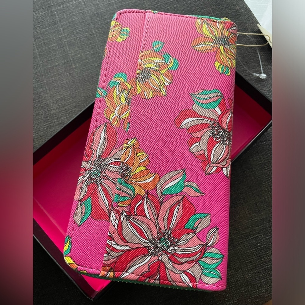 Trina Turk Pink Floral Wallet, floral wallet, pink wallet,women’s wallet . - Picture 5 of 14